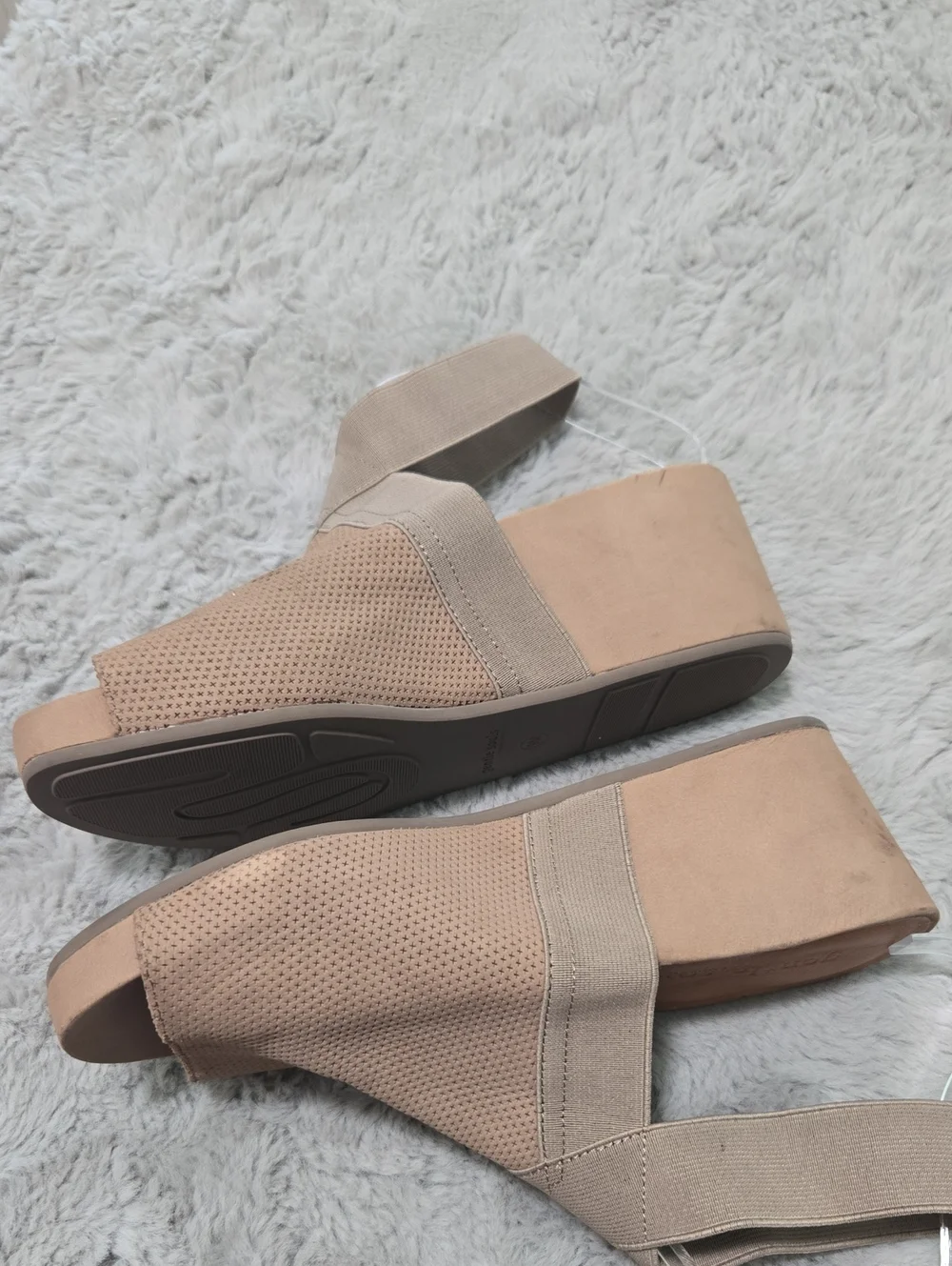 Gentle Souls Gianna tan beige Elastic Wedge Sandals with ankle strap size 9